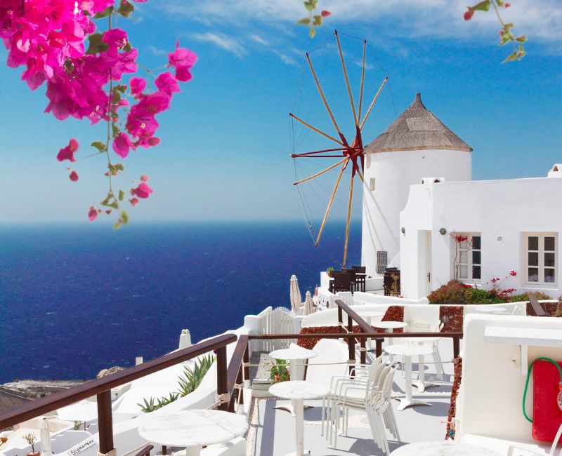 Romantic Getaways in Santorini