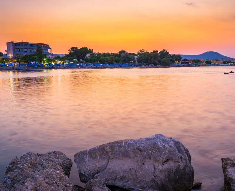 Nightlife & Entertainment