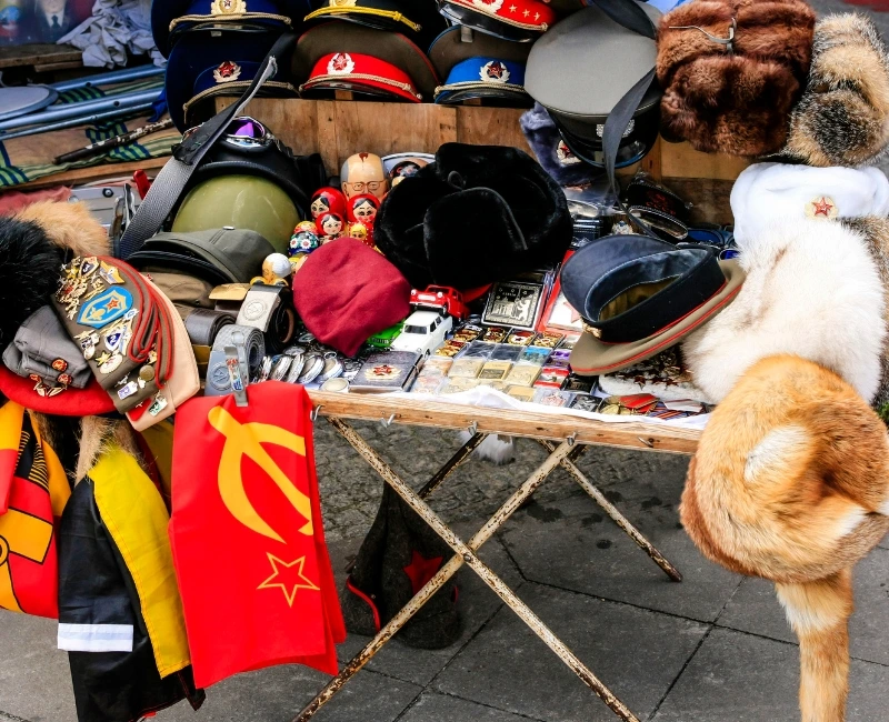 Markets, Boutiques and Souvenirs