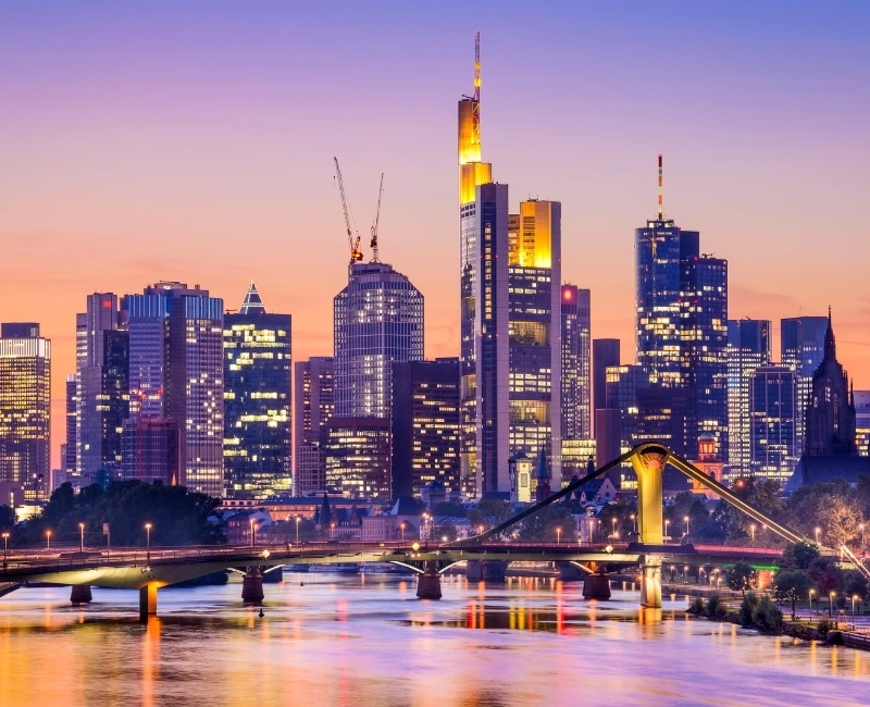 Nightlife & Entertainment