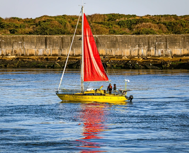 Sailing and Windsurfing on Lake Garda
