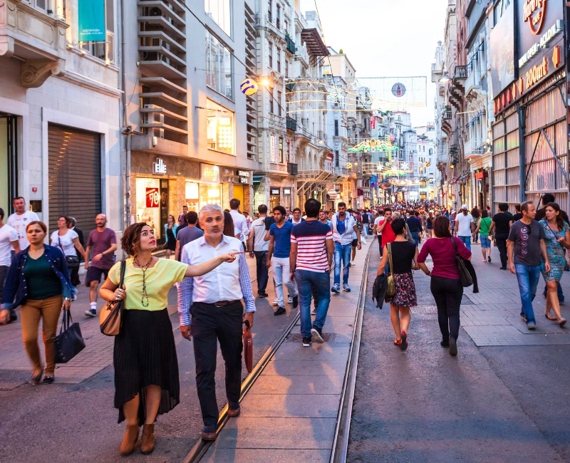 Modern Neighbourhoods & Nightlife