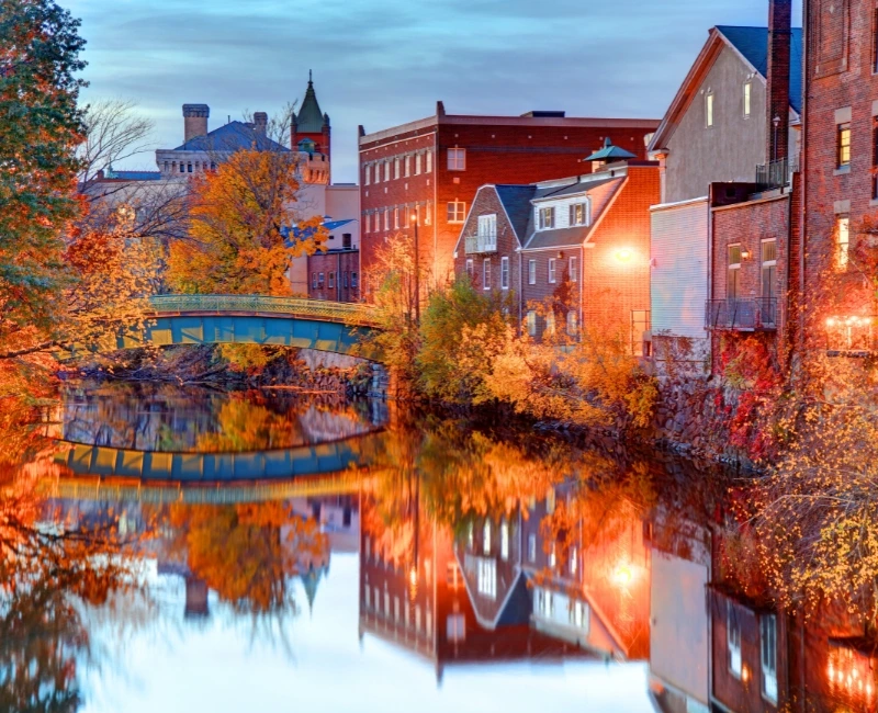 Autumn Foliage Drives and Harvest Experiences