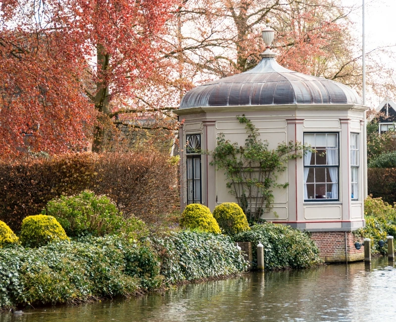 Explore Historic Canals and Architecture