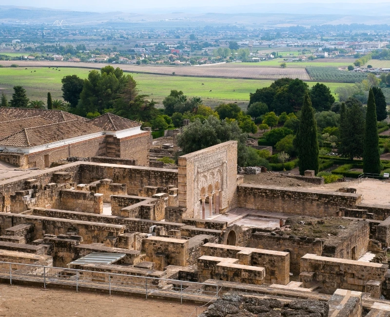 Day Trips & Surroundings