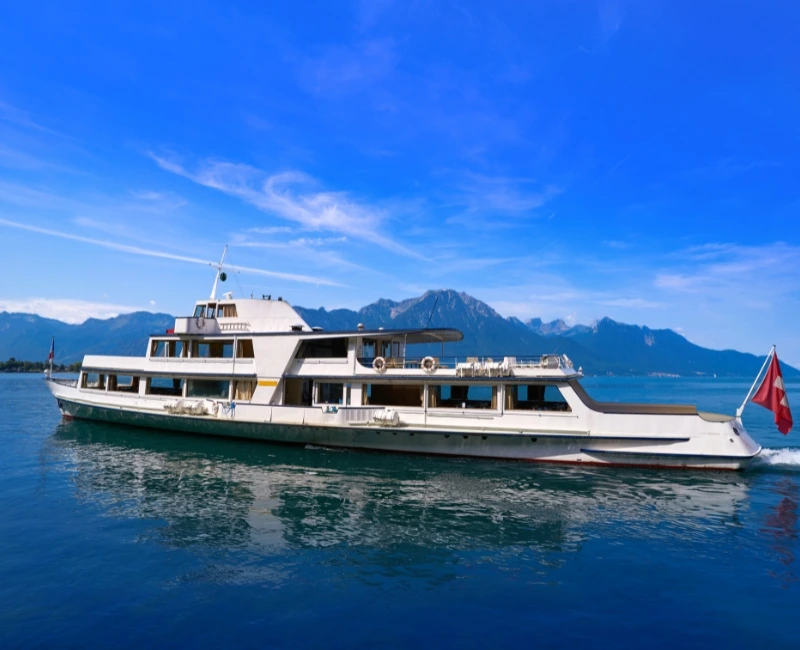 Lake Geneva Boat Cruise Experience