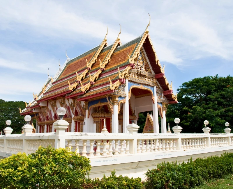 Historic Temple & Market Exploration