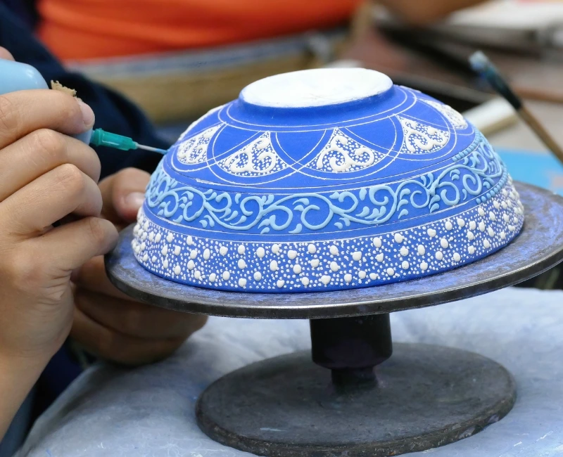 Cultural Workshops & Local Crafts